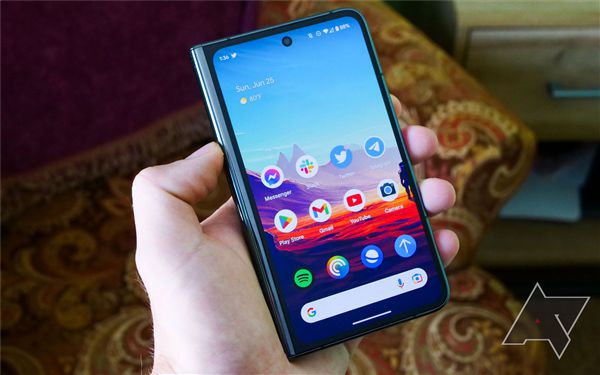 全球首款A(yù)ndroid 15折疊屏！谷歌Pixel 9 Pro Fold官宣