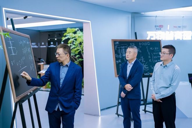 搜狐張朝陽解構印刷OLED，探秘TCL華星如何打造“一塊好屏”？