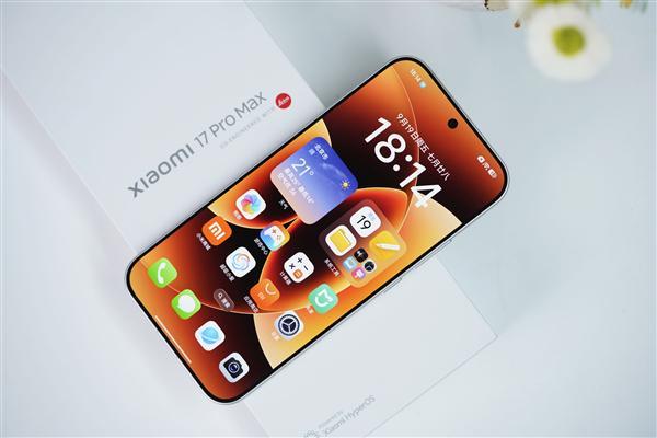 多一塊屏對標iPhone 17 Pro Max！小米17 Pro Max圖賞